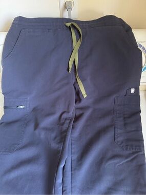 Figs Quiet Navy Yola Scrub Pants size Small